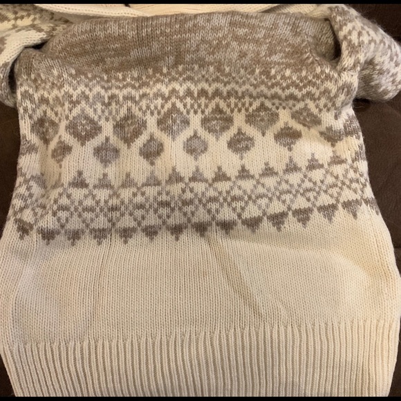 Sweater - Picture 2 of 3
